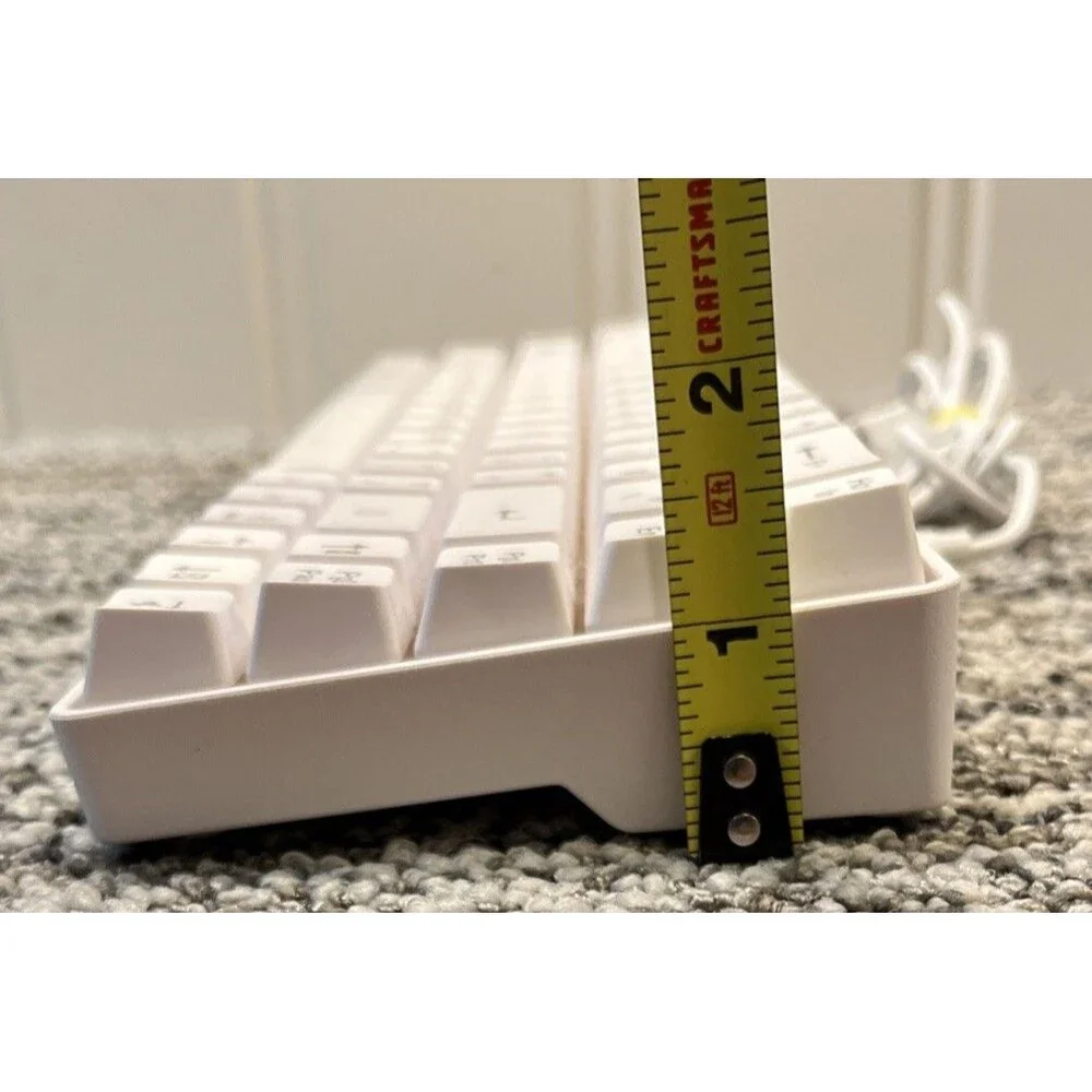Solakaka 68 Key Compact Keyboard Model: SK968 Gaming White Great Condition
